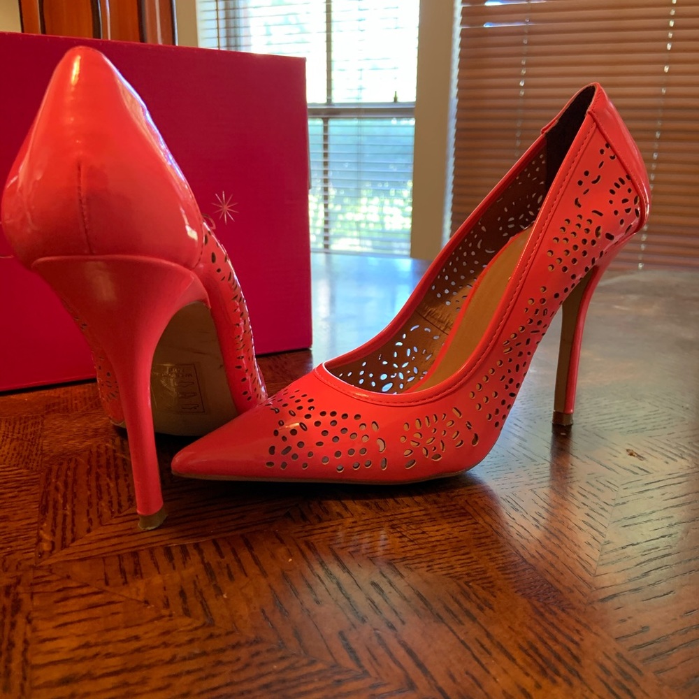 Stilettos hot pink shoes